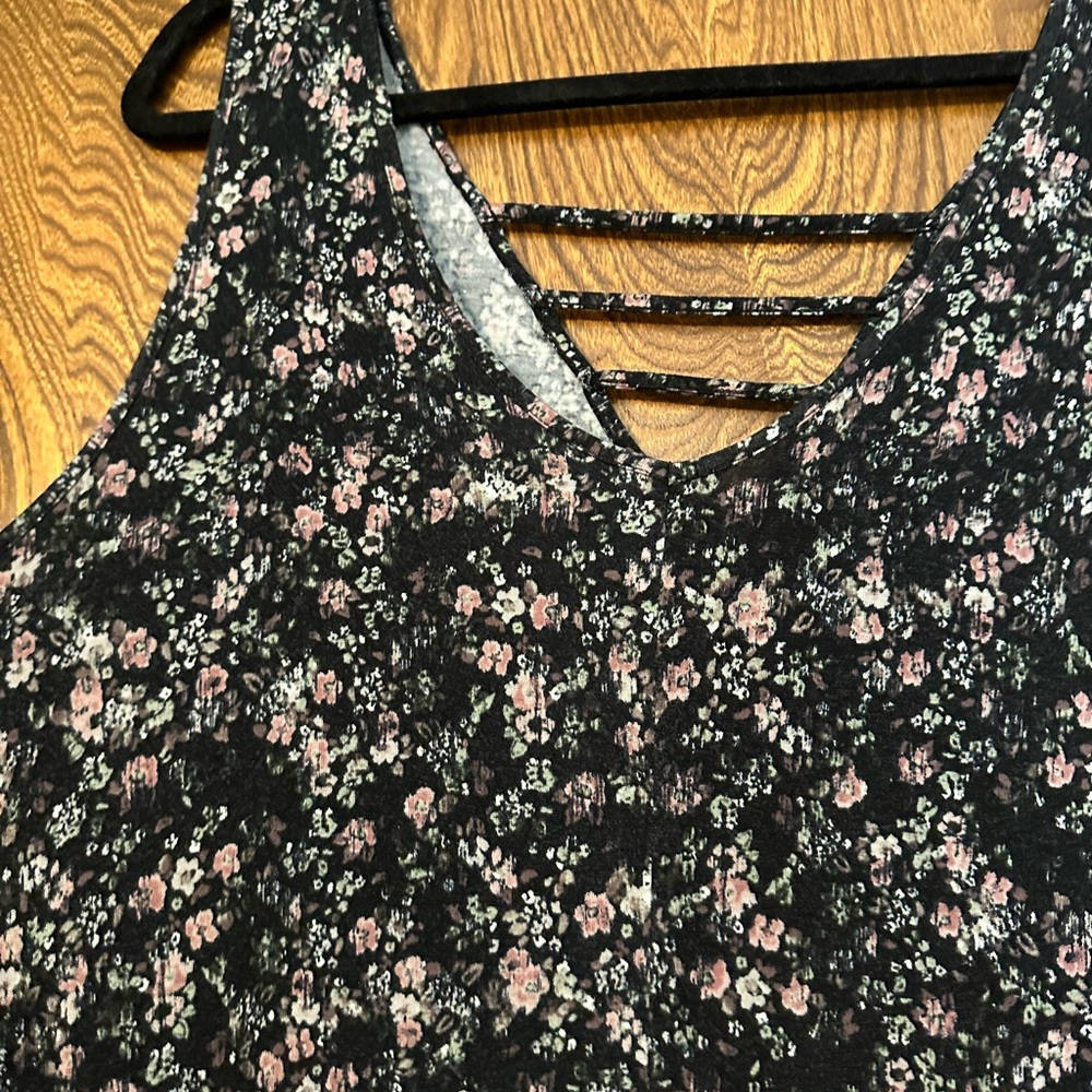 Maurices Black and White Asymmetrical Tank Top - Picture 8 of 9